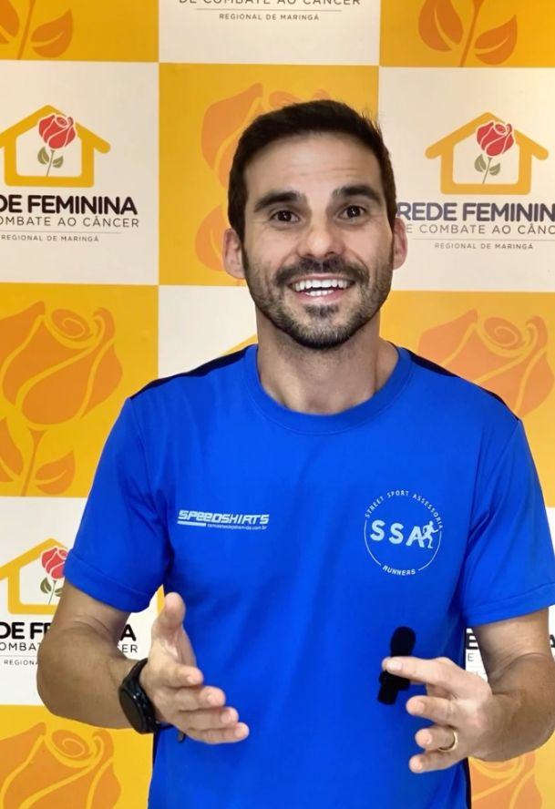 Edson, o Mister, com a camiseta da SSA